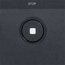 Кнопка STOP на консоли.