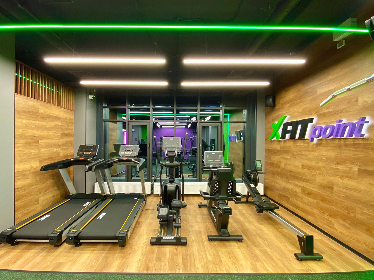 XFIT Point Кудрово - это пространство c высококлассными тренажерами KRAFT Fitness