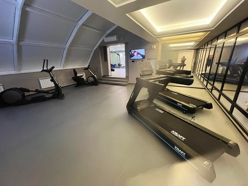 Передовое фитнес-пространство с профессиональными тренажерами KRAFT Fitness